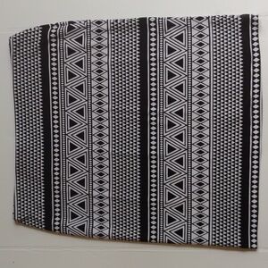 Karen Kane Chic Aztec Geometric Black and White Mini Skirt. Elastic Waist.